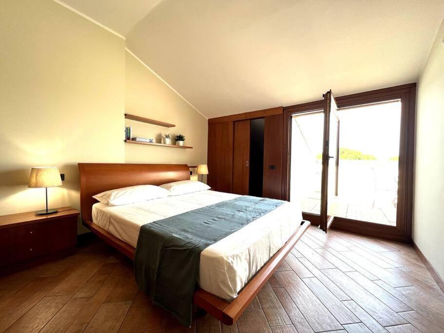 Apartament Attico In Piazza Matteotti Desenzano del Garda Zewnętrze zdjęcie