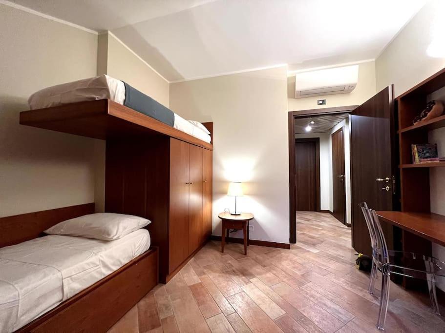 Apartament Attico In Piazza Matteotti Desenzano del Garda Zewnętrze zdjęcie